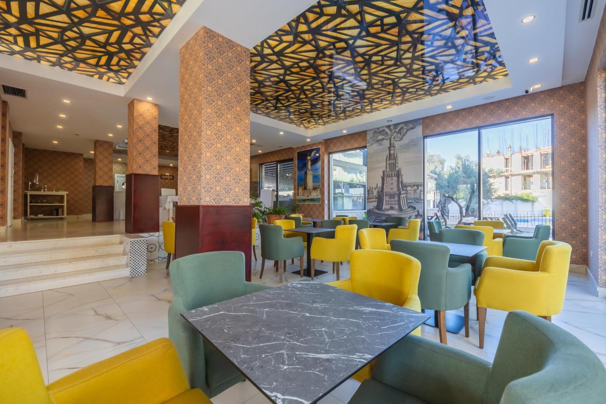 Pharos Hotel Bar